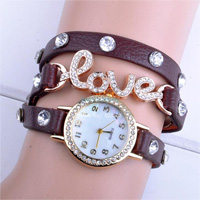 فروش ویژه ساعت زنانه نگین دار طرح Love